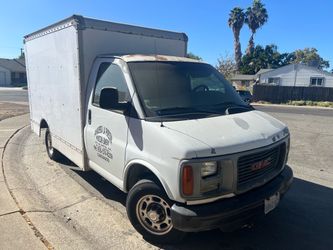 2001 GMC Safari Cargo