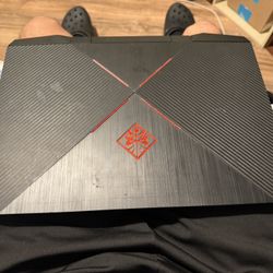 HP Omen 15 15.6" i7 8 Gb Ram