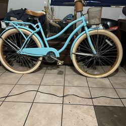 Woman’s  Huffy  Cruiser Bike 