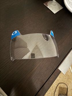 Clear Oakley visor good condition