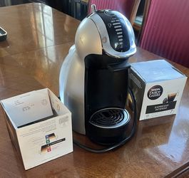 NESCAFÉ Dolce Gusto Coffee Machine, Espresso, Cappuccino plus  New Latte Pods
