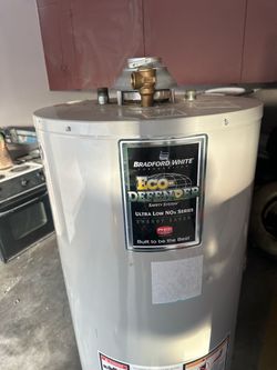 Bradford White 50 gallons water heater