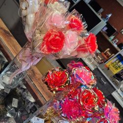 Valentines Light Up Roses With Gold Stem 