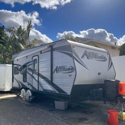 2021 Attitude Toy Hauler 19'