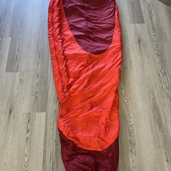 4-Season Kelty Down 0 Degree Sleeping bag - clean - great condition