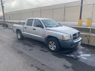 Dodge Dakota Pickup Truck 2005