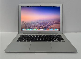 13.3" Apple Air Laptop 2012 Sequoia 15.7.4 (NEW BATTERY)