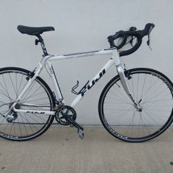 FUJI Cross 3.0 18 Speed Rigid Bicycle 52cm MS150 Road Bike 