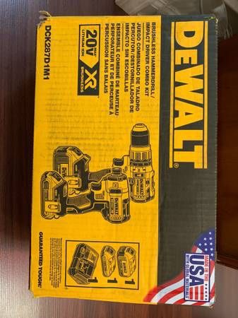 20-Volt MAX XR Cordless Brushless Hammer Drill/Impact Combo Kit