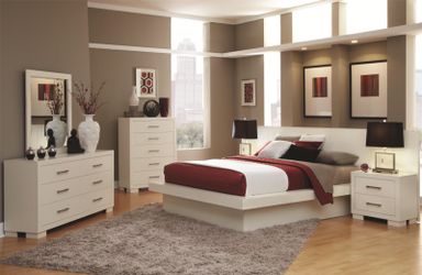Modern White 6 Piece Platform Bedroom Set - QUEEN OR KING (NO CREDIT CHECK FINANCING AVAILABLE)