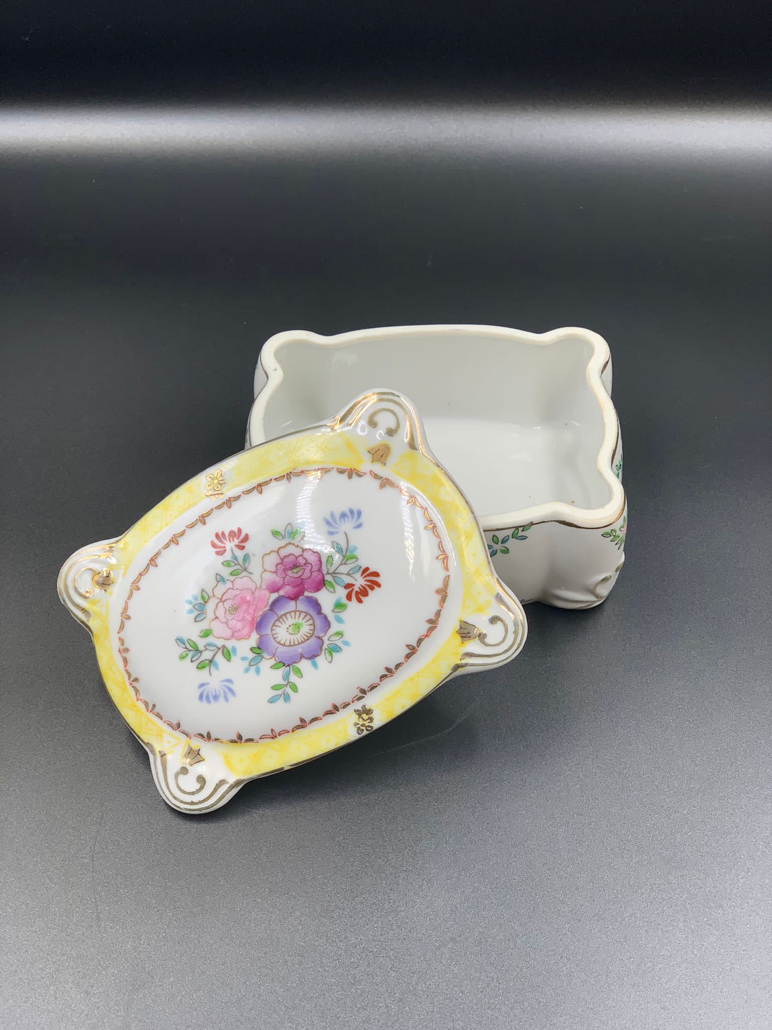 Vintage Japanese porcelain hand painted trinket box