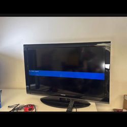 Toshiba 40 inch TV in good condition with remote