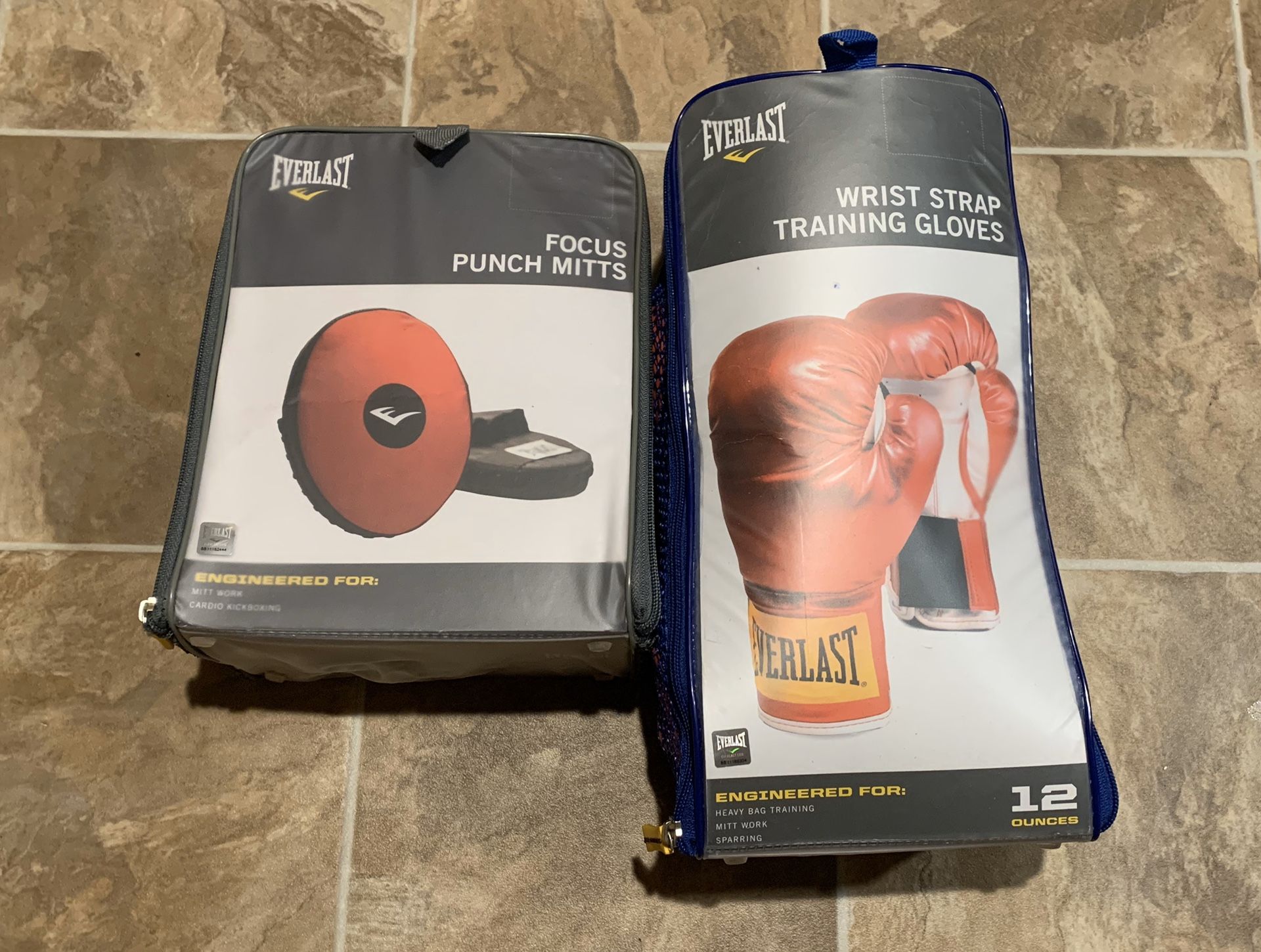 Everlast Boxing Exercise Equipment 12 oz. Wrist Strap Training Gloves