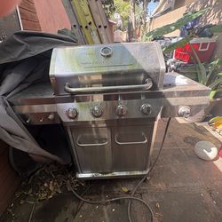 Nexgrill,  4 burner stainless steel w/ tarp cover
