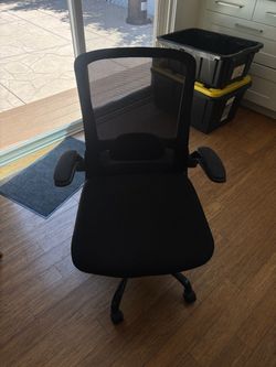 Rolling office chair