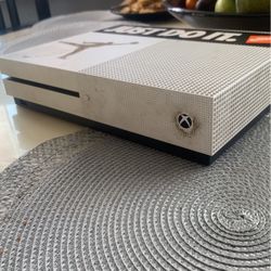 Xbox One S