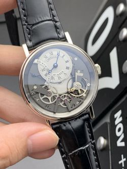 Attractive accessories and clothing items, trendy outfits for young people, affordable prices but still able to create the feeling of luxury items.