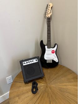Squier Mini Stratocaster with GA-10 Amp and Cable