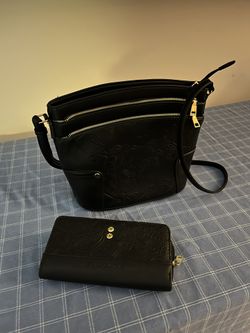 Stylish black handbag with Wallet 