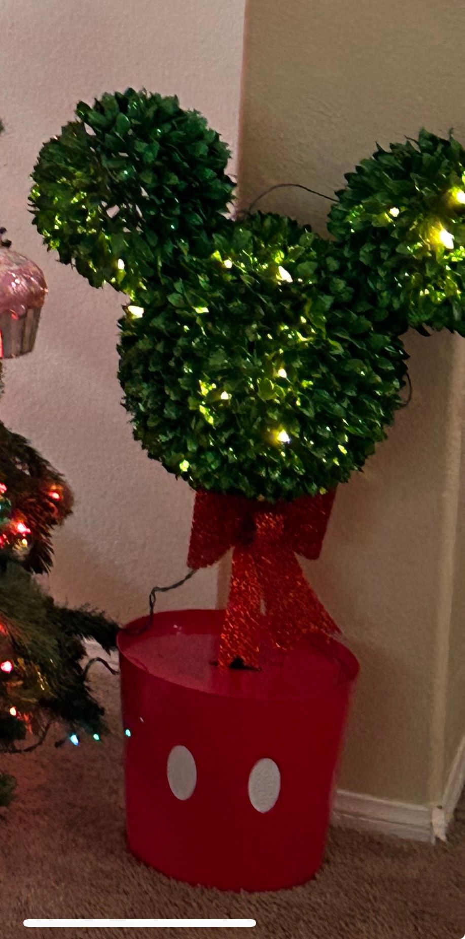 Disney Mickey Mouse Lighting Topiary