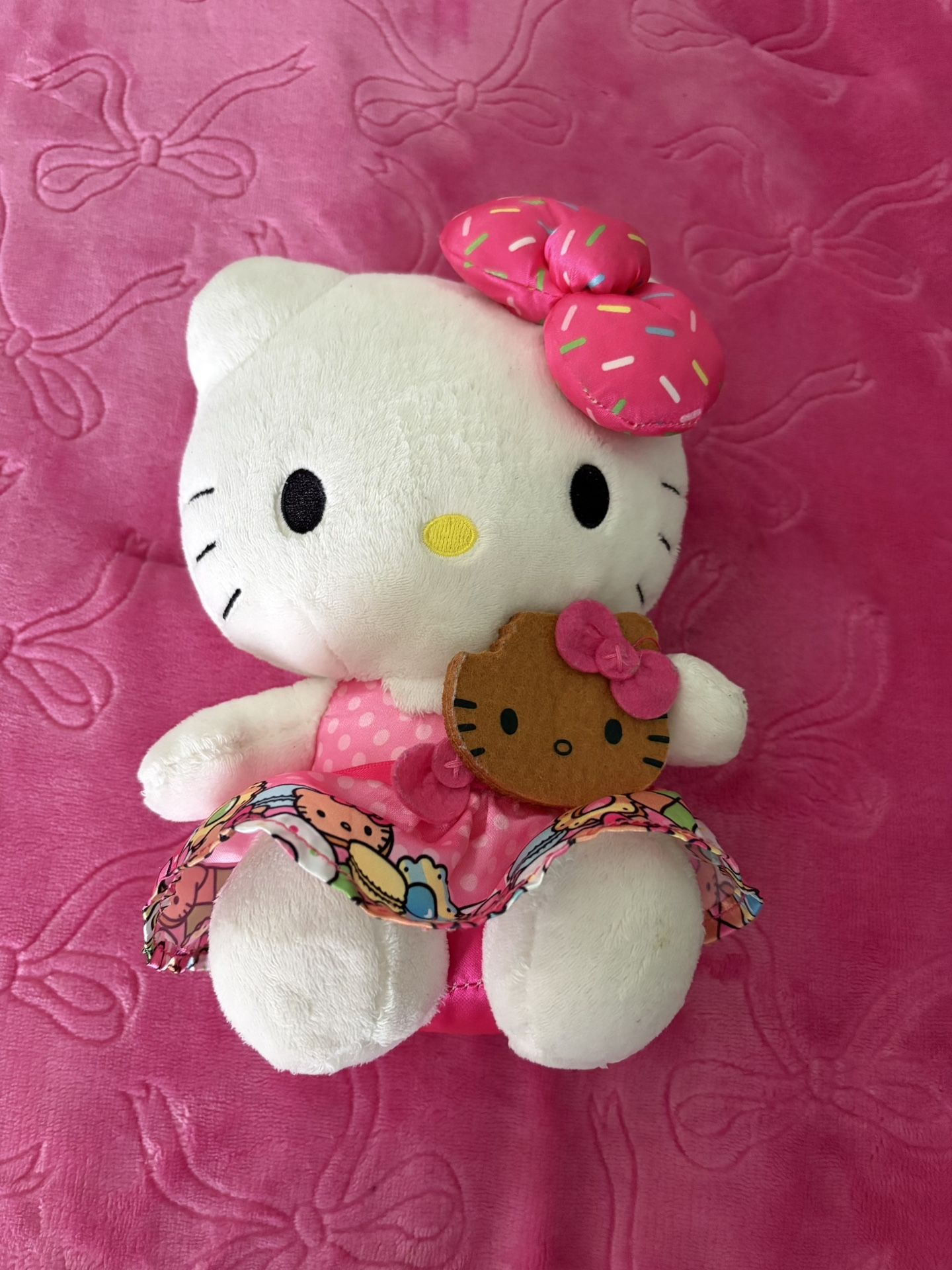 HELLOKITTY PLUSHIE