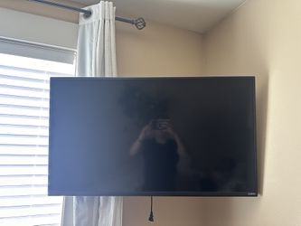 Vizio 40” D-Series TV with Wall Mount