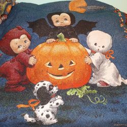 Vintage Halloween Quilt From Avon