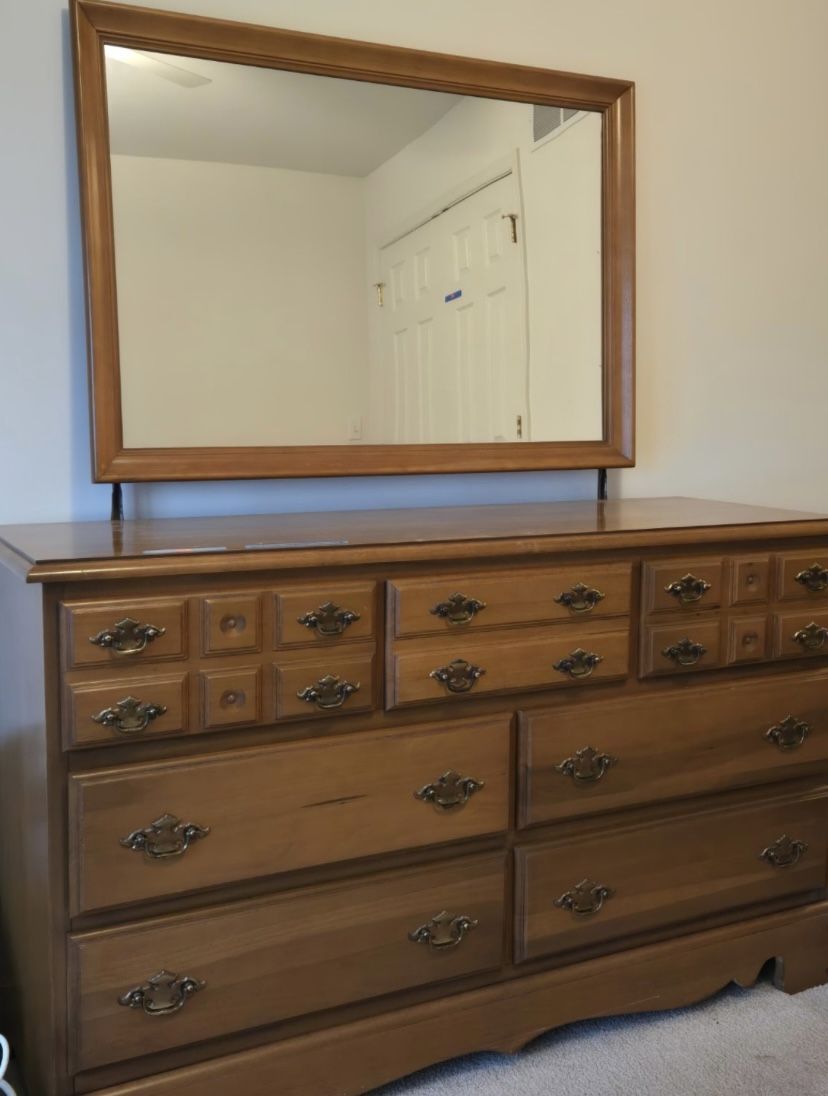 7 Drawer Dresser With Mirror