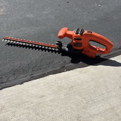 Black + Decker Bush Hedger 
