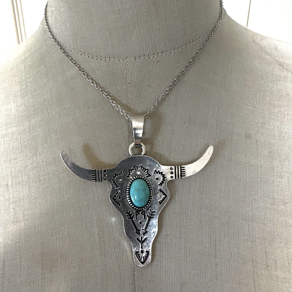 Boho Western Longhorn Pendant Necklace with Faux Turquoise