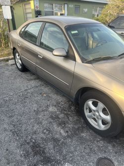 2003 Ford Taurus