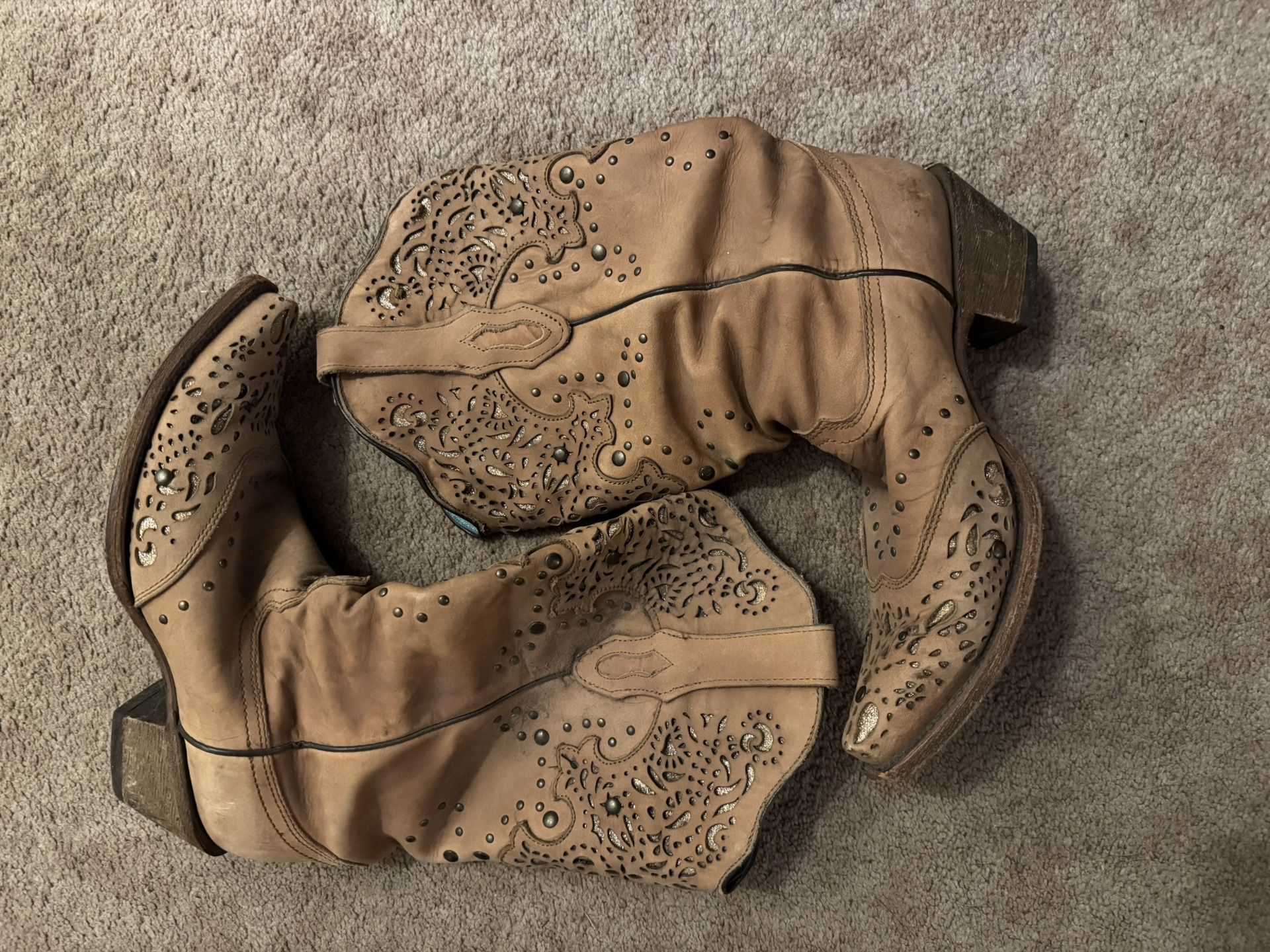 Corral boots