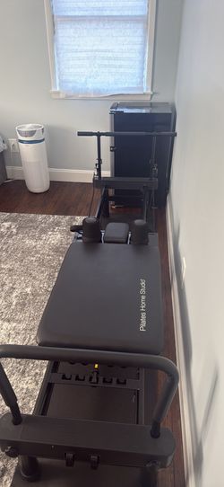 Aeropilates Reformer with stand