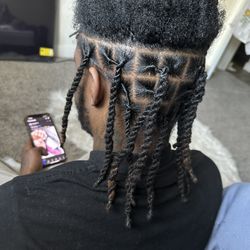 CHICAGO HAIRSTYLIST 