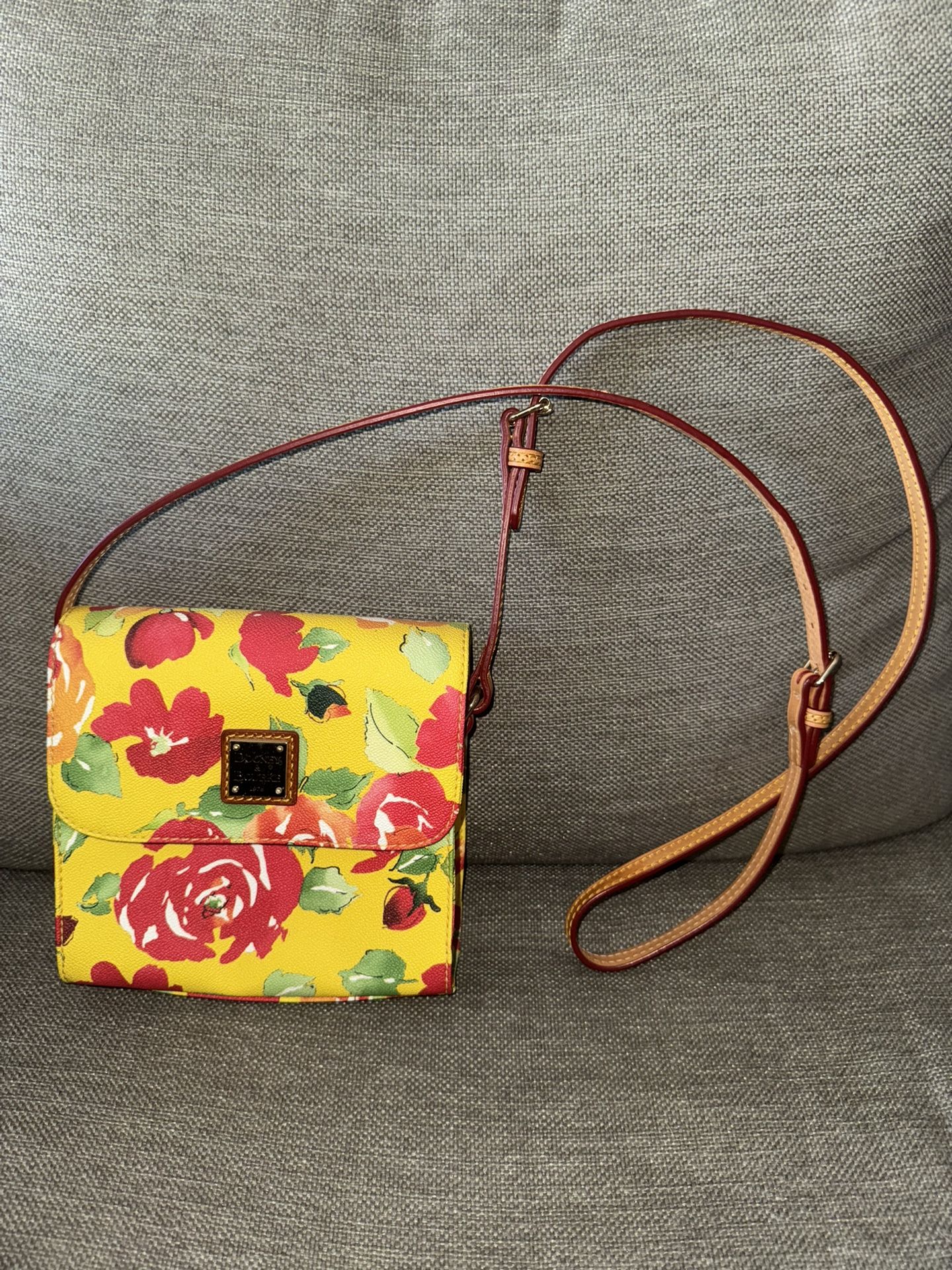 Dooney & Bourke Messenger Bag