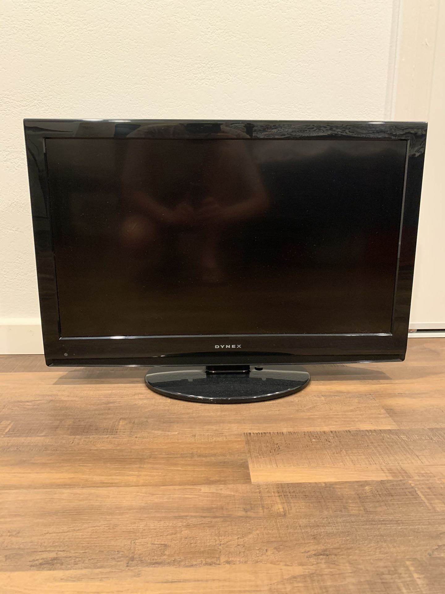 32” Dynex TV