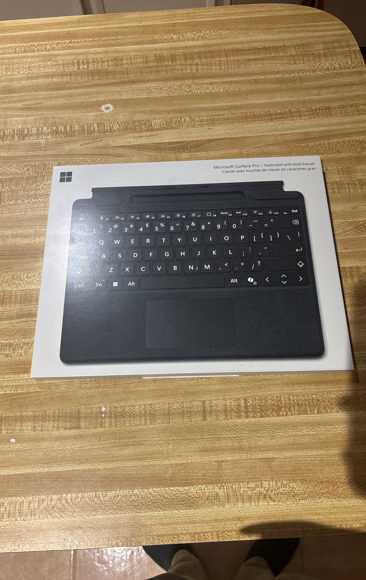 Microsoft Surface Pro Keyboard -Bold