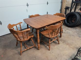 Vintage Hard Maple Colonial Table & Chairs
