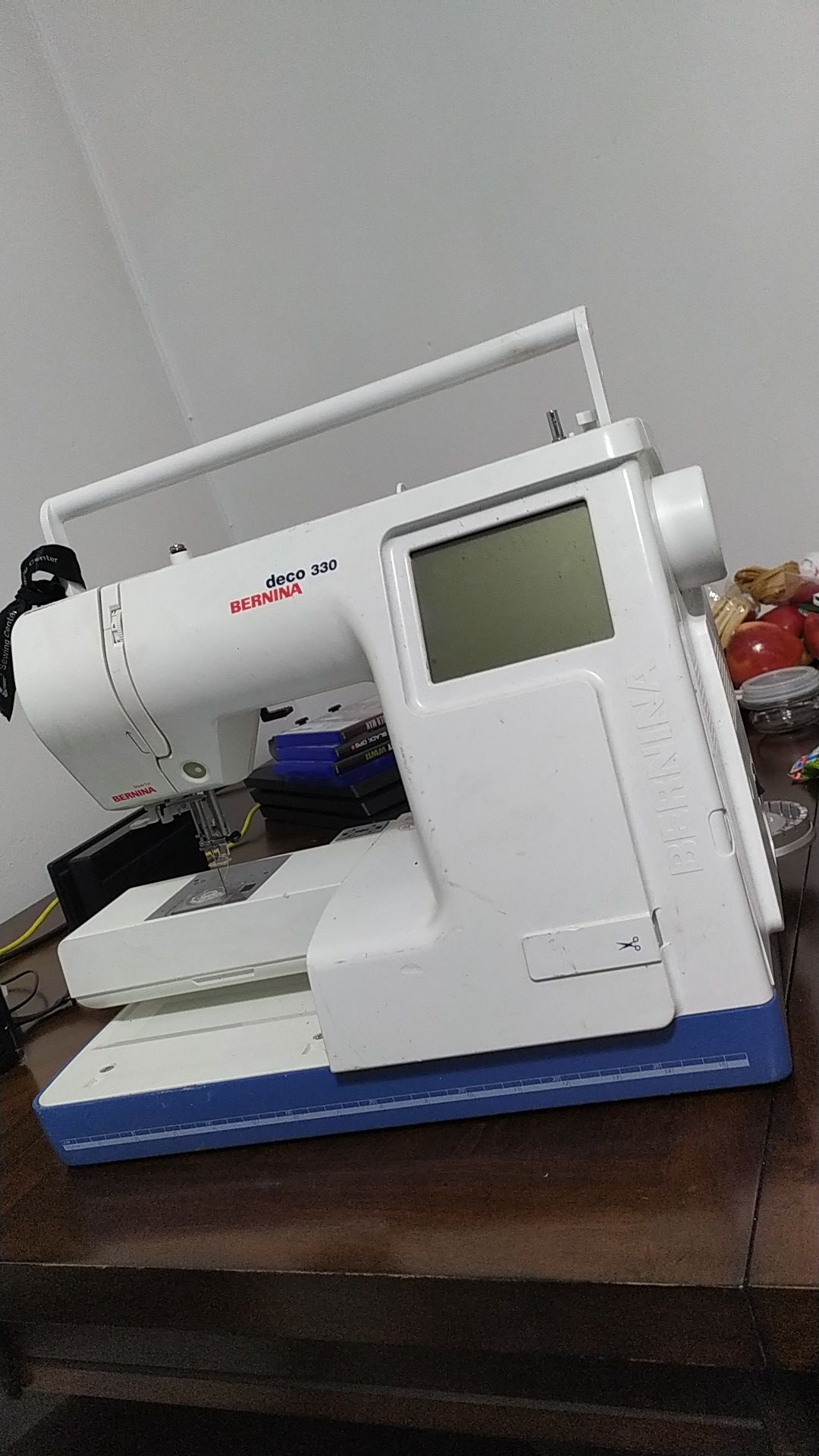 Bernina deco 330 for Sale in Hammond, IN OfferUp