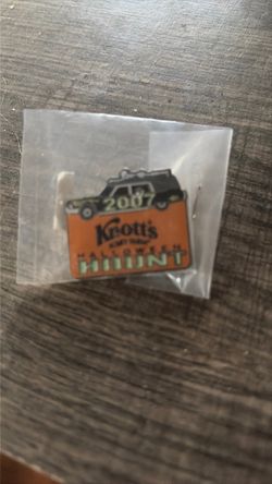 Knotts Scary farm pins