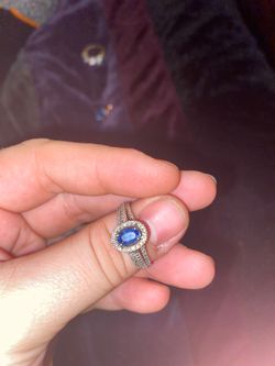 10k White gold sapphire & diamond chips