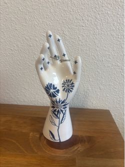 Ring holder