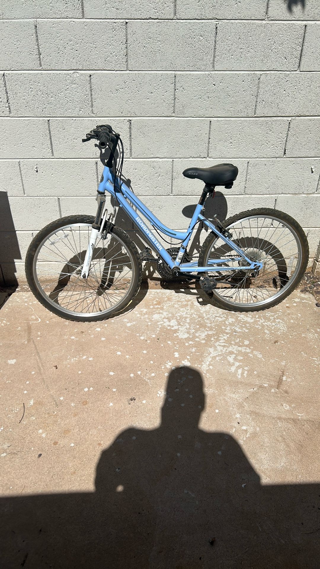 light blue Roadmaster mountain bike