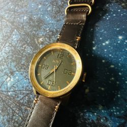 Nixon Corporal 