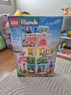Brand new Lego Friends 41748