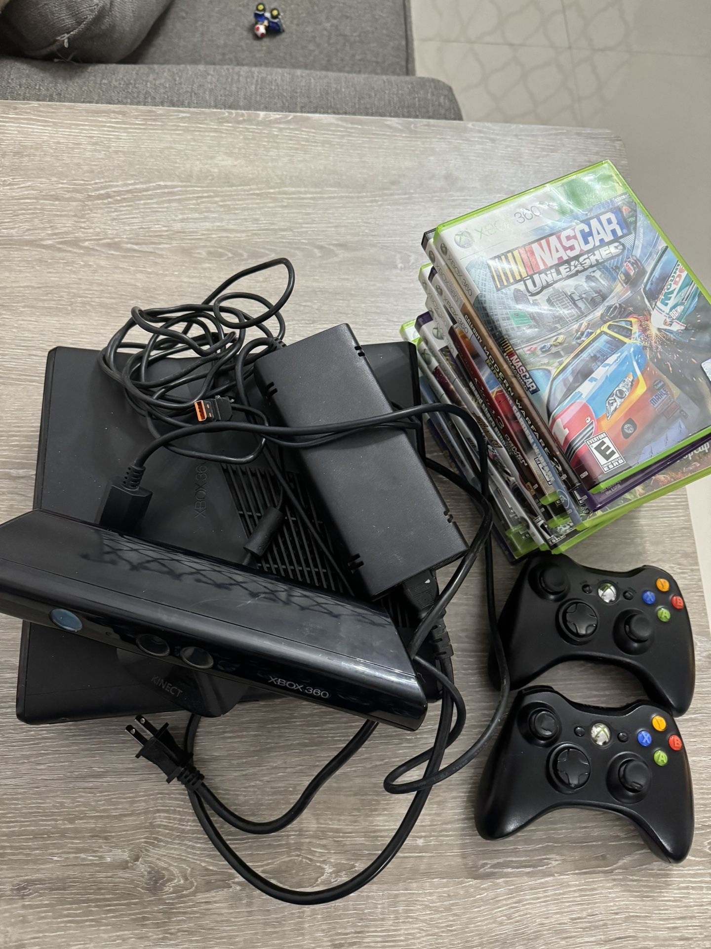 Xbox 360 With 12 Games