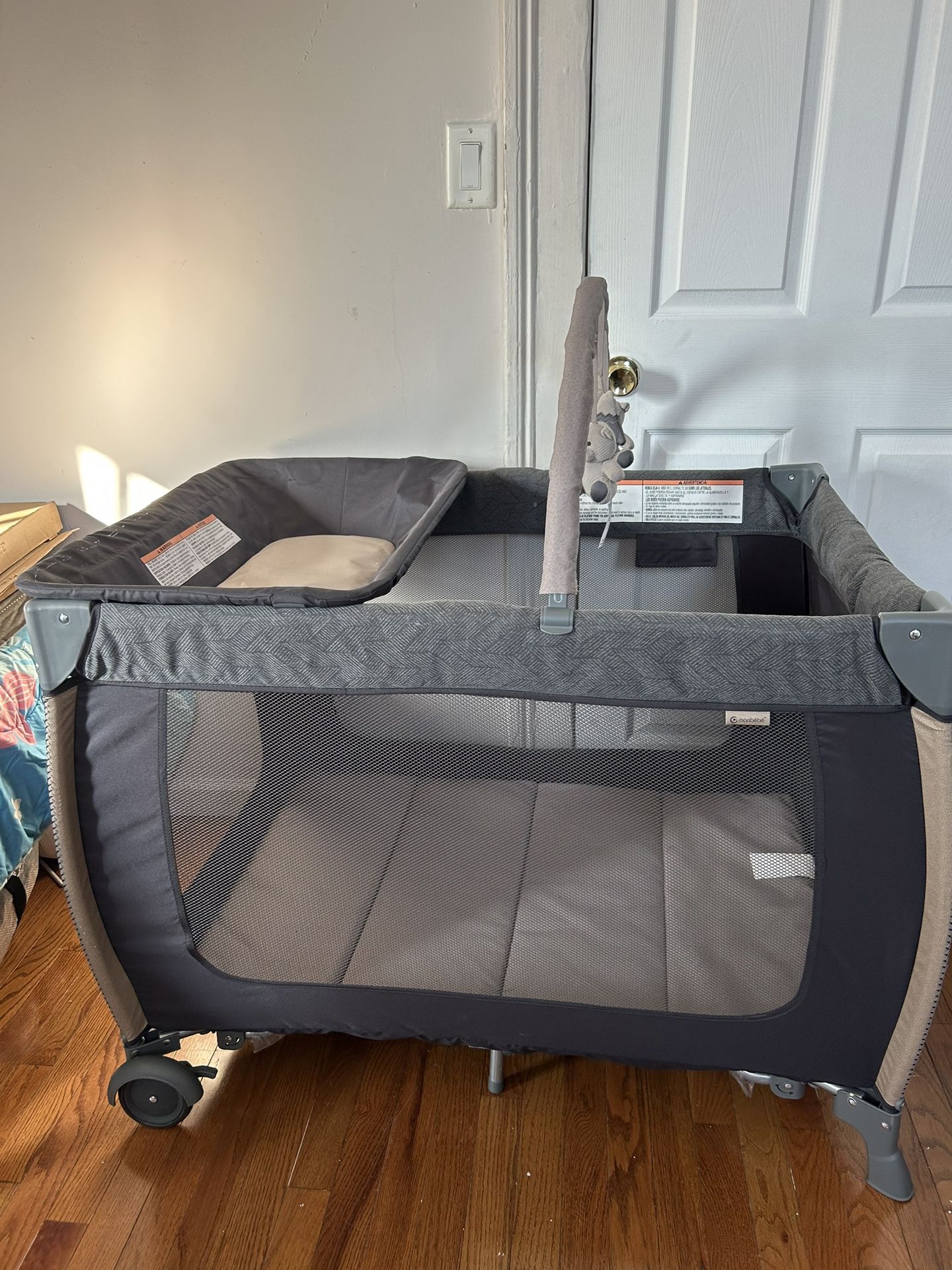 Flex Deluxe Baby Play Yard Monbebe