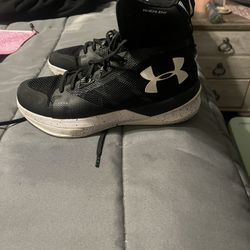 High Top Under Armor Volleyball Shoes 