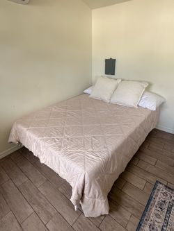 Queen mattress and metal frame