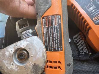 RIDGID 12V Cordless Cut-Off Tool Kit w/ Charger & Bag